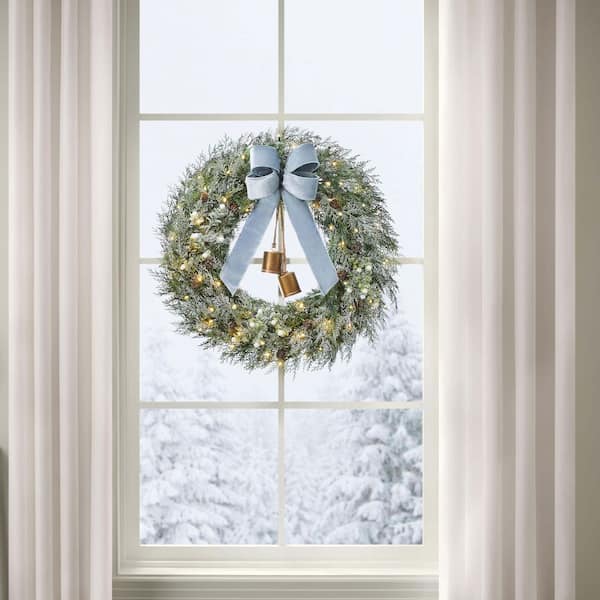 30 in Springlake Cedar Flocked LED Pre-Lit Wreath with Timer