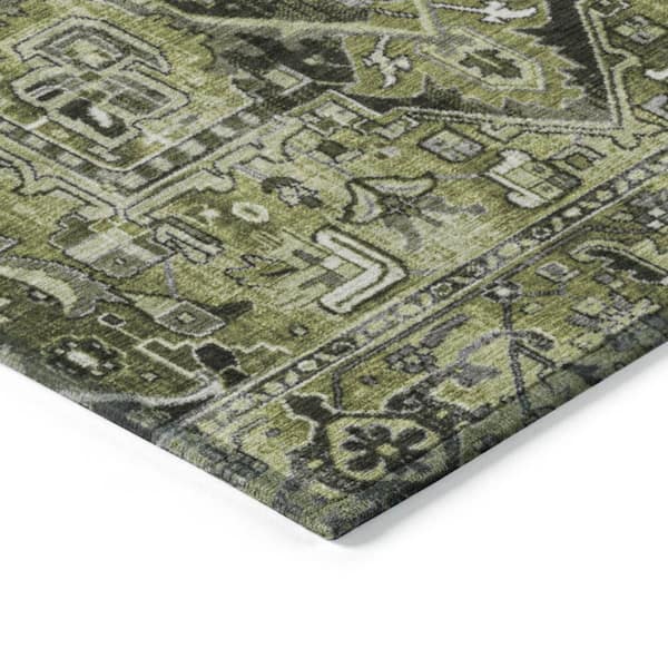 Olive Green and Dark Green 8 ft. Round Woven Oriental Round Indoor/Outdoor Area Rug