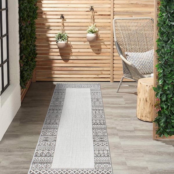 World Rug Gallery Bohemian Bordered Indoor/Outdoor Flatweave Waterproof Backyard Patio Area Rug - Gray - 2'x7' Runner