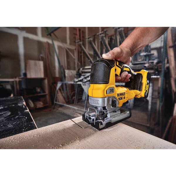 DEWALT 20V MAX Lithium-Ion Cordless Brushless 4 Tool Combo Kit