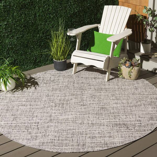 Beach House Gray/Ivory 7 ft. x 7 ft. Distressed Striped Solid Indoor/Outdoor Round Area Rug