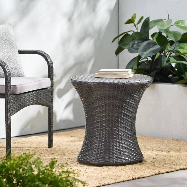 GAWEZA Grey Round Wicker 19.75 inch Outdoor Side Table PE