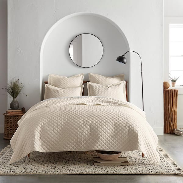 LEVTEX HOME Austin Natural 3-Piece Diamond Linen/Cotton King/Cal King Quilt Set