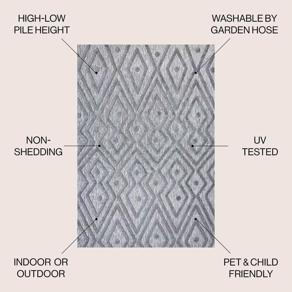 Modern Vintage Moroccan Diamond 8' x 10' Dark Gray Indoor/Outdoor Rug