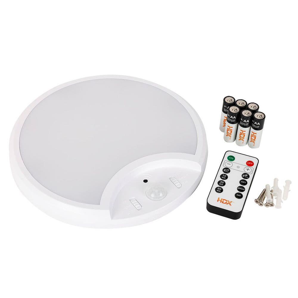 HDX 9in Round Matte White LED Flush Mount Light, 3000-5000K Color
