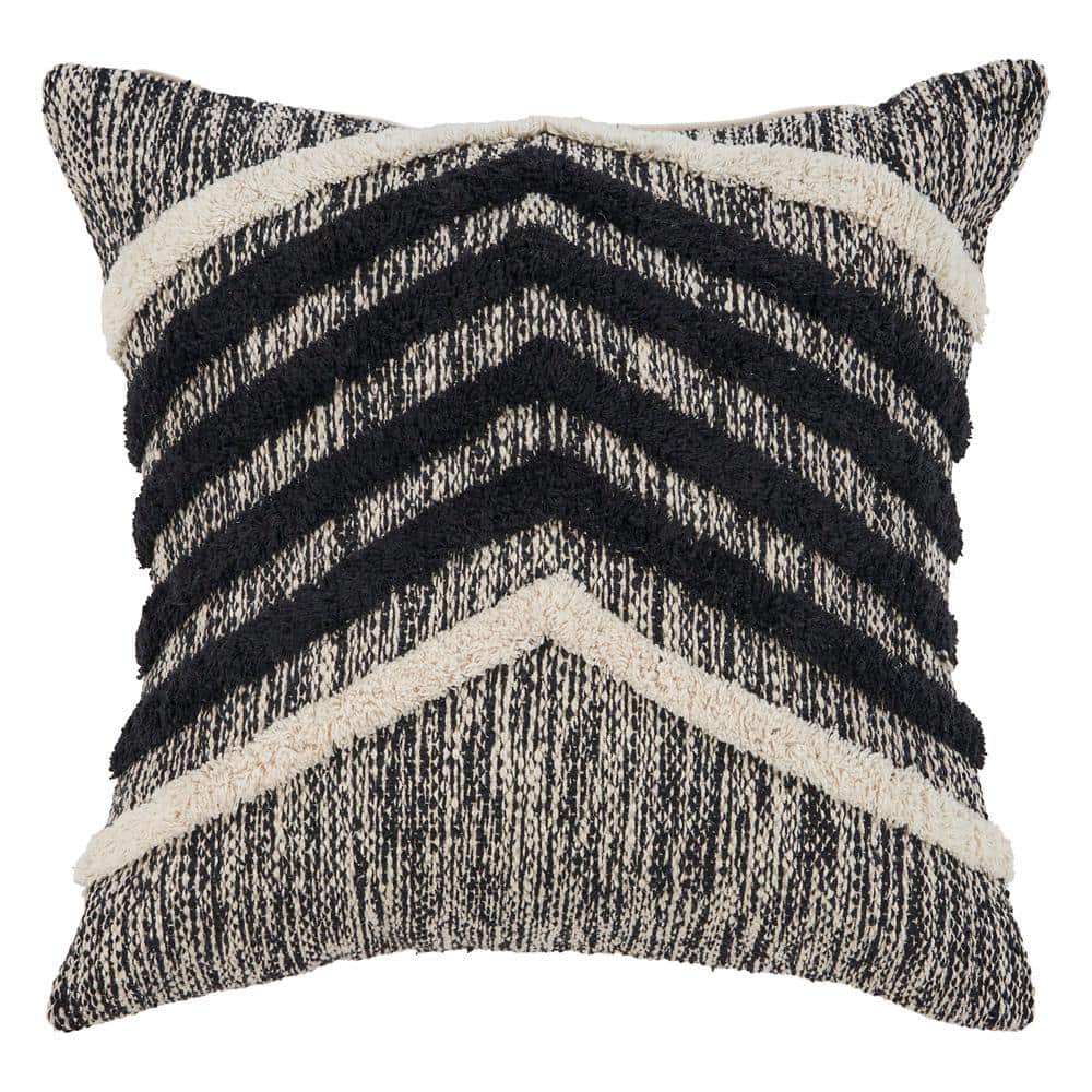 Eclectic Black Geometric Hypoallergenic Polyester 18 in. x 18 in. Indoor Th
