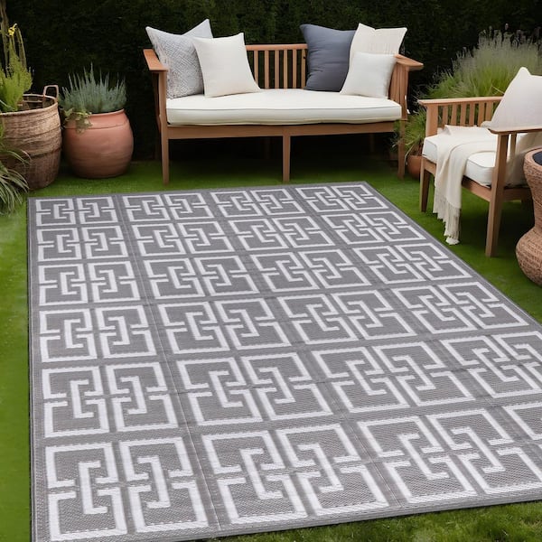 8 X 10 Gray White Lightweight Greek Keys Reversible Plastic Indoor Outdoor Area Rug