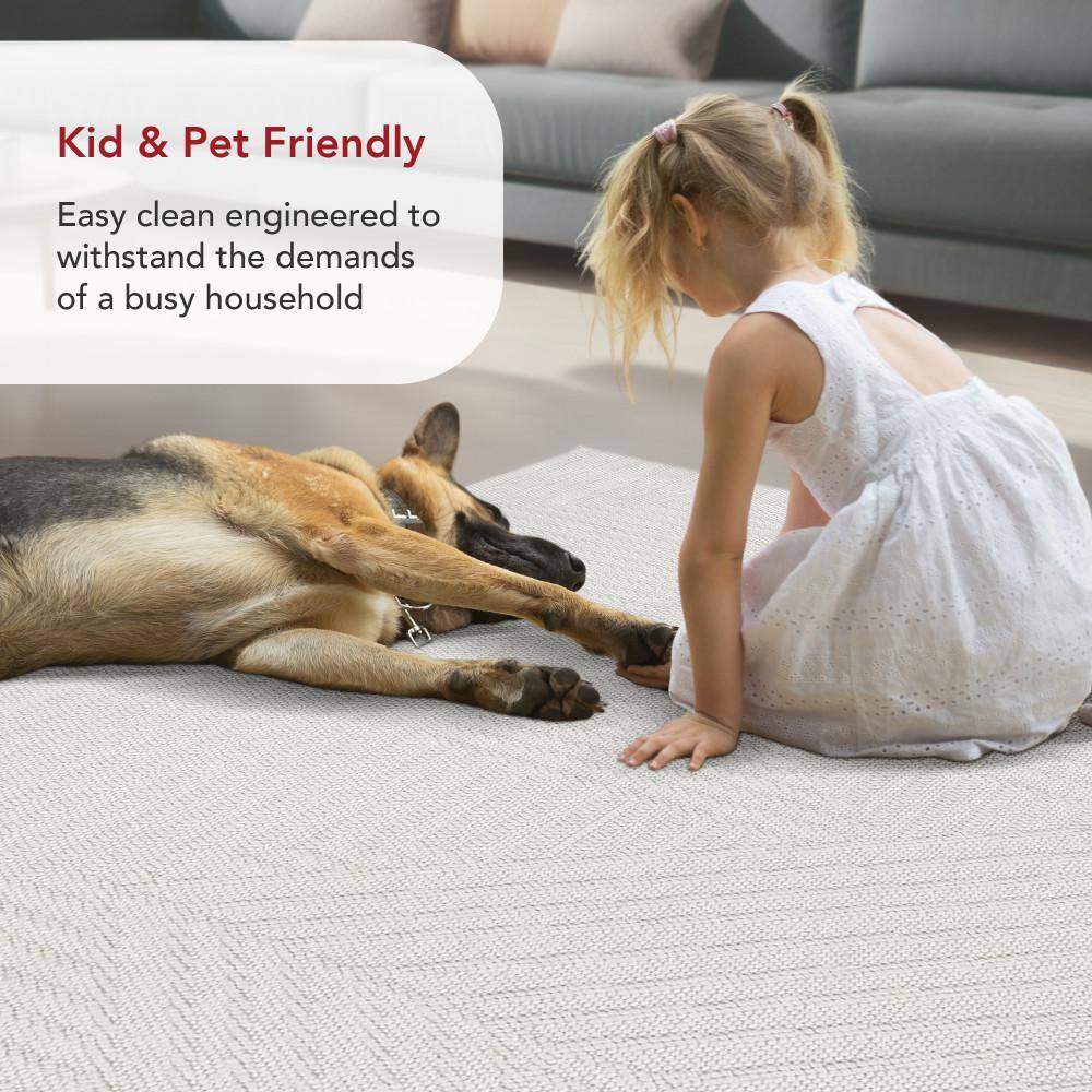 Makena Off-White Geometric High-Low 3' x 5' Area Rug