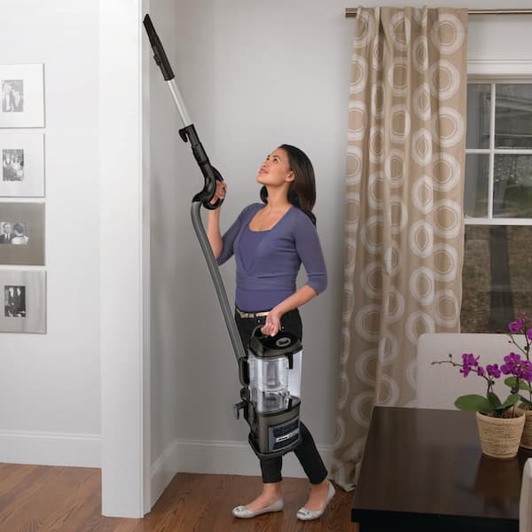 Shark UV440 Navigator Lift-Away DLX Vacuum Cleaner - 3