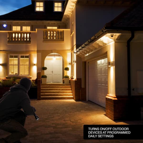 Defiant - Outdoor Digital 3-Outlet Light Sensing Timer Lighting Control with Remote