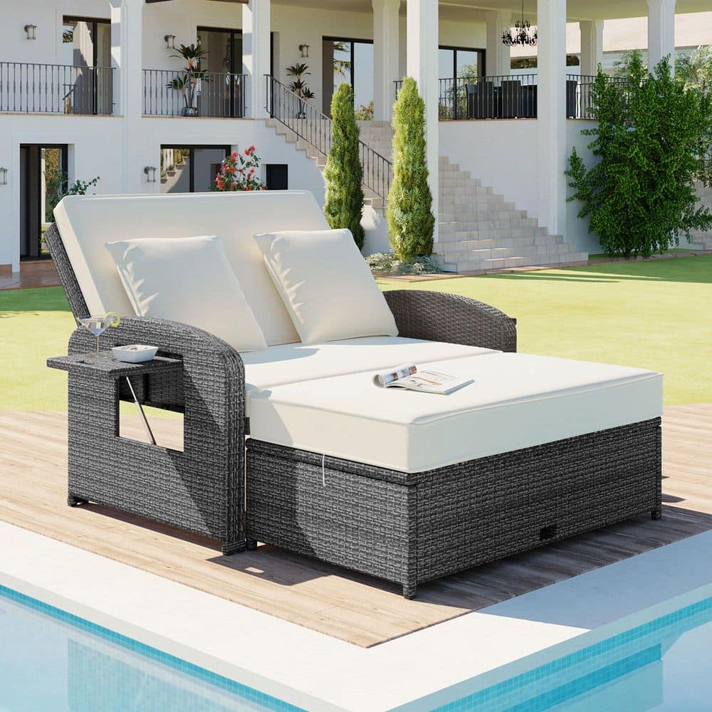PE Wicker Outdoor Rattan Double Chaise Lounge with White Cushions
