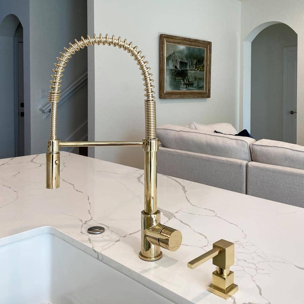 Polished Gold Stainless Steel Kitchen Faucet with Pull-out Spray