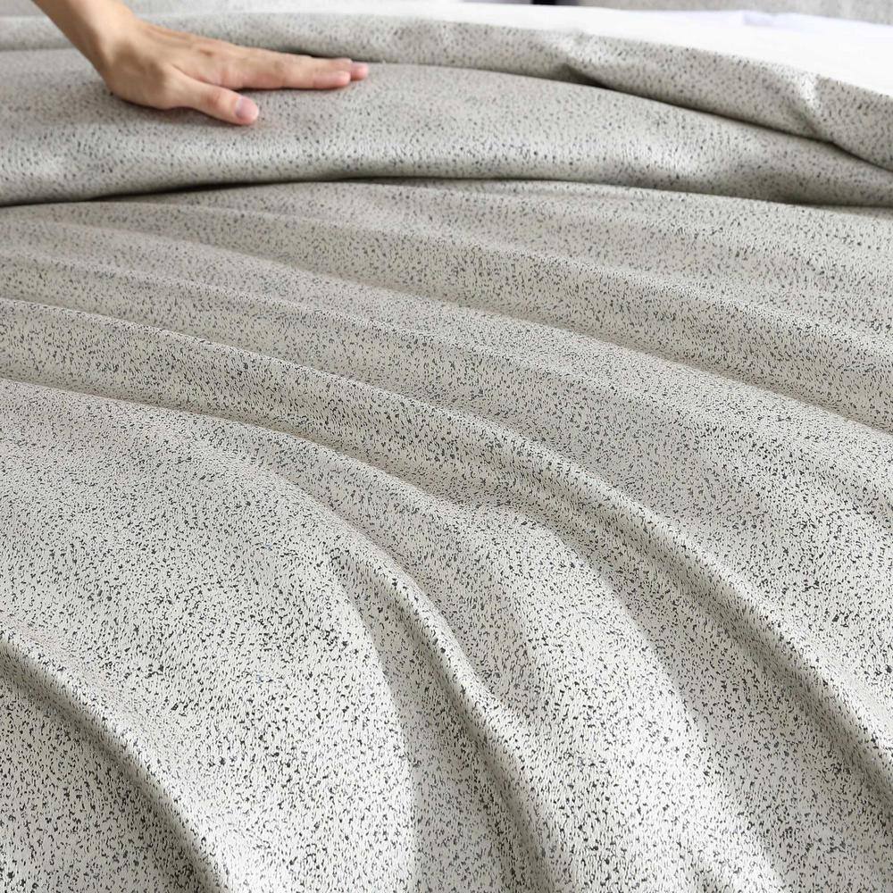 Gray Organic Cotton Queen Comforter Set with Reversible Design