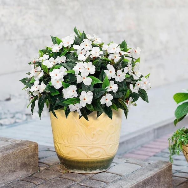Artificial White Impatiens Bouquet Flowers Garden Statue, 4-Pack