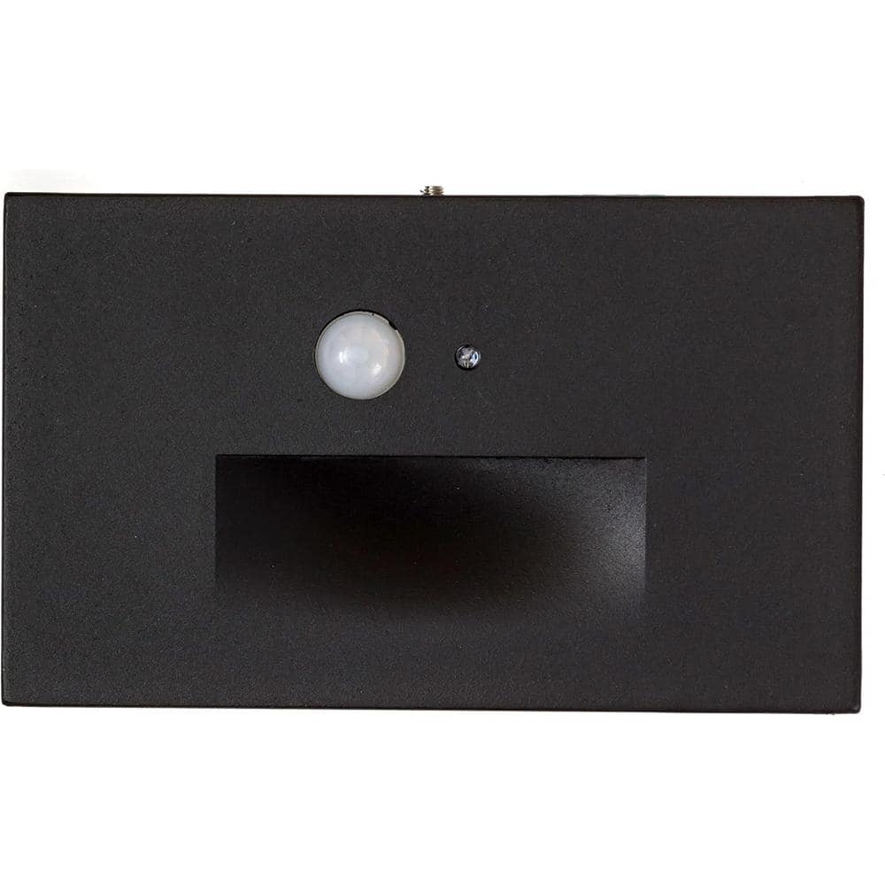 CIATA LED Indoor and Outdoor Motion Sensor Light, Integrated PIR Motion Sensor, Horizontal Stairway Lighting - Black