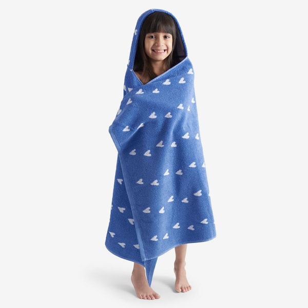 Star Cotton Bath Towel - Blue Hearts, Size 16 in. x 30 in. | The Company Store