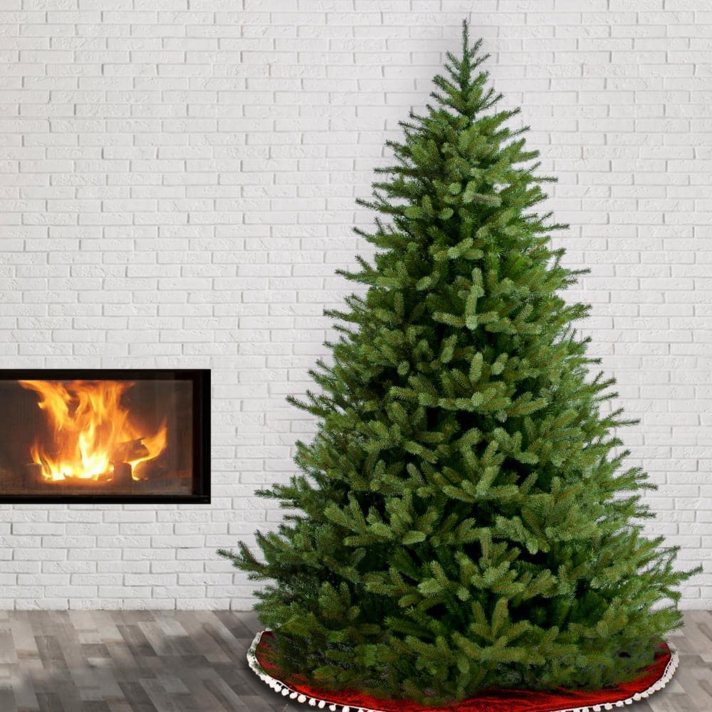 7.5' Green Norway Fir Artificial Christmas Tree with Lights