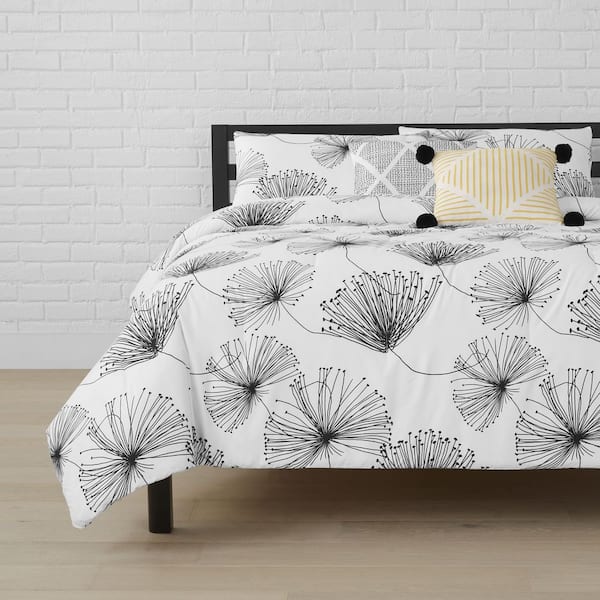StyleWell Sweeney 5-Piece White/Black Floral Full/Queen Comforter Set