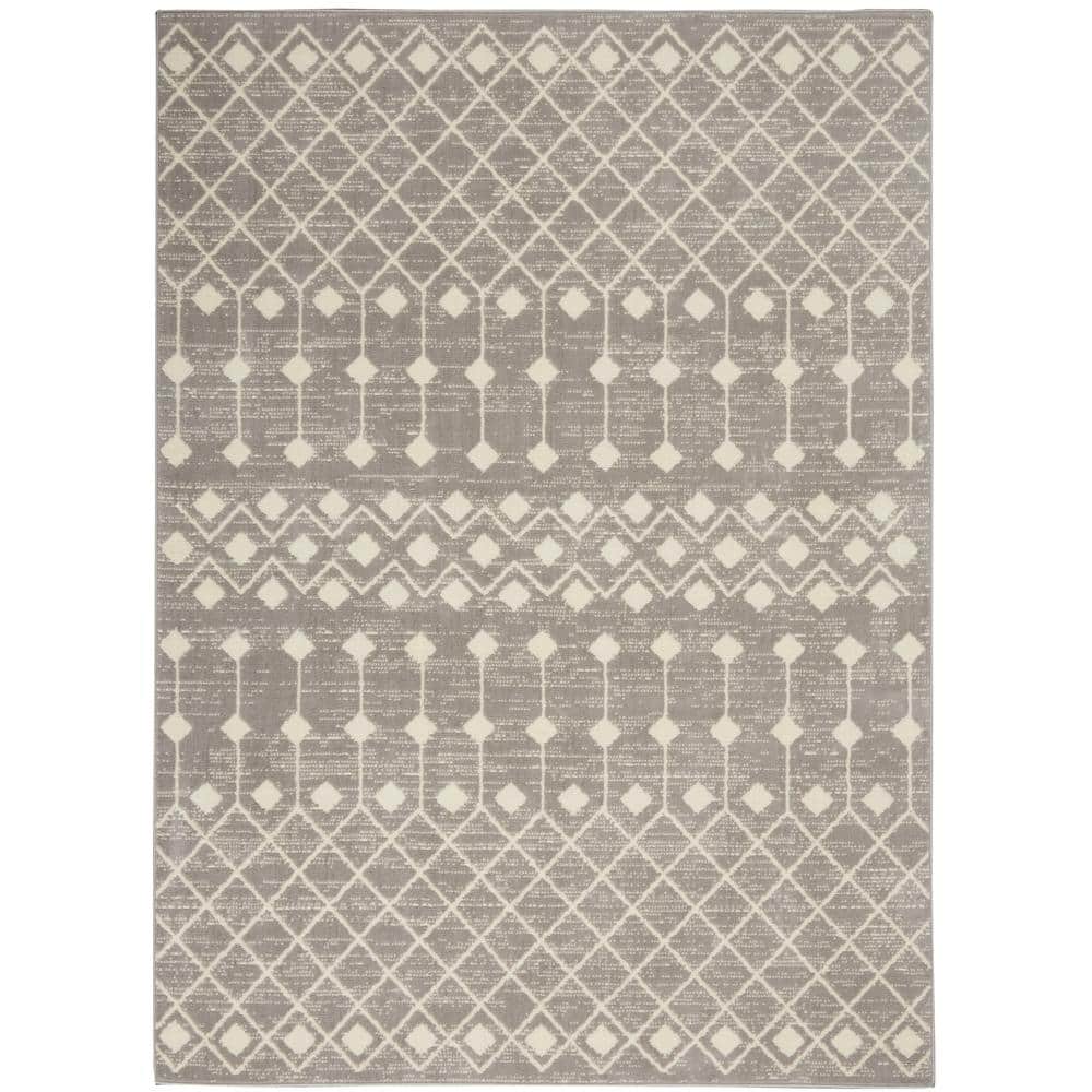 Transfixing Moroccan Diamond Gray and Ivory 5'3" x 7'3" Area Rug