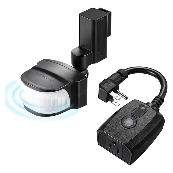 15-Watt Compatible Bulb Type Black Plug-in Mounting Dusk to Dawn Light Control White Motion Sensor Outlet Kit