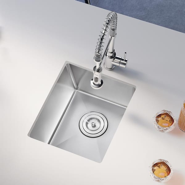 https://images.thdstatic.com/productImages/02778cdd-fdcd-4f27-88f4-94ce86ce15ad/svn/stainless-steel-undermount-kitchen-sinks-vf-esg-1517-31_600.jpg