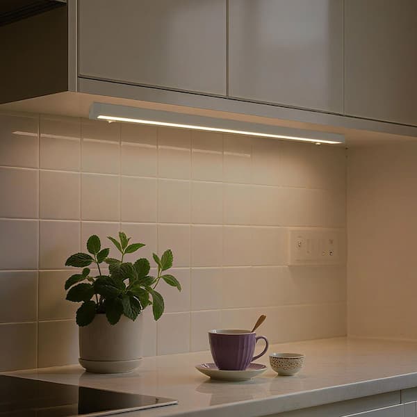 32 in. Plug-in/Hardwired White 5 CCT Integrated LED Linkable Under Cabinet Light