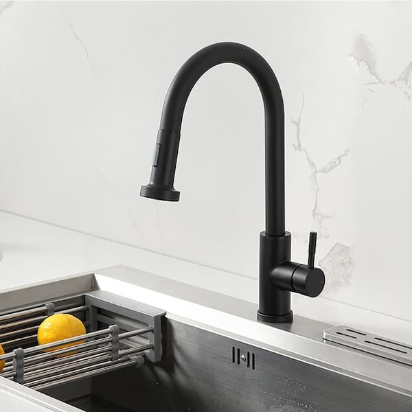 Staykiwi Single Handle Pull Down Sprayer Kitchen Faucet with Advanced Spray, Pull Out Spray Wand in Matte Black