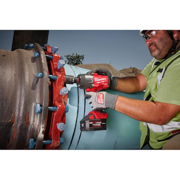 Milwaukee - M18 FUEL 18V Lith-Ion Brushless Cordless 1/2 in. Impact Wrench w/ 1/2 in. Mid Torque Impact Wrench & (2) 6.0 Ah Battery