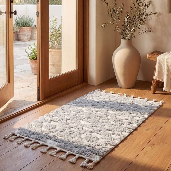 Moroccan Tassel Shag 2 ft. x 4 ft. Gray/Ivory Tribal Area Rug