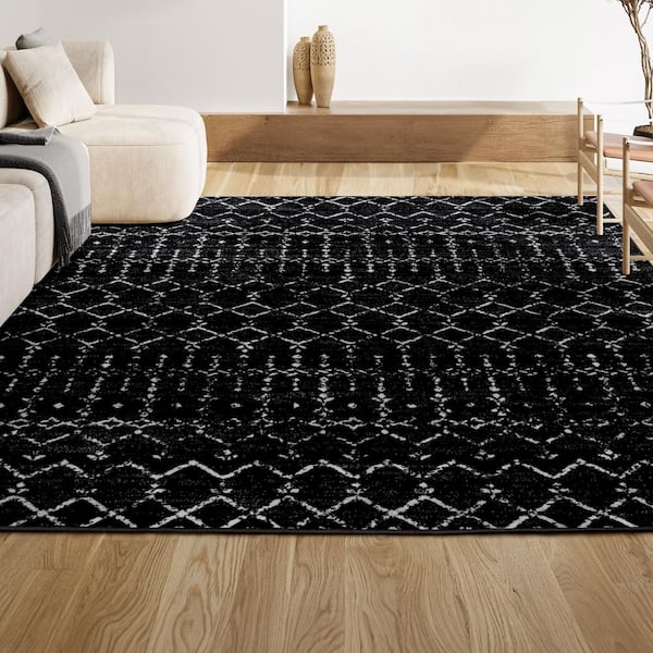 JONATHAN Y Moroccan HYPE Boho Vintage Diamond Black/Ivory 3 ft. x