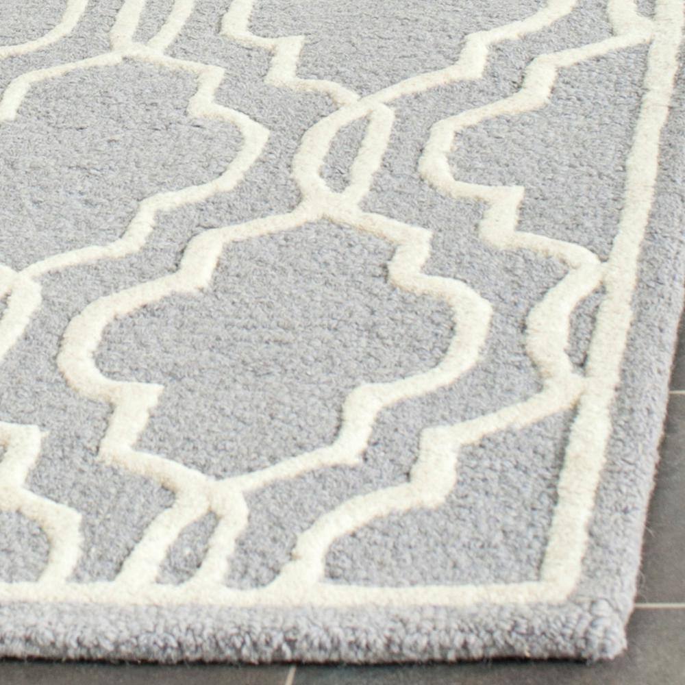 Silver and Ivory Geometric Wool 3' x 5' Area Rug
