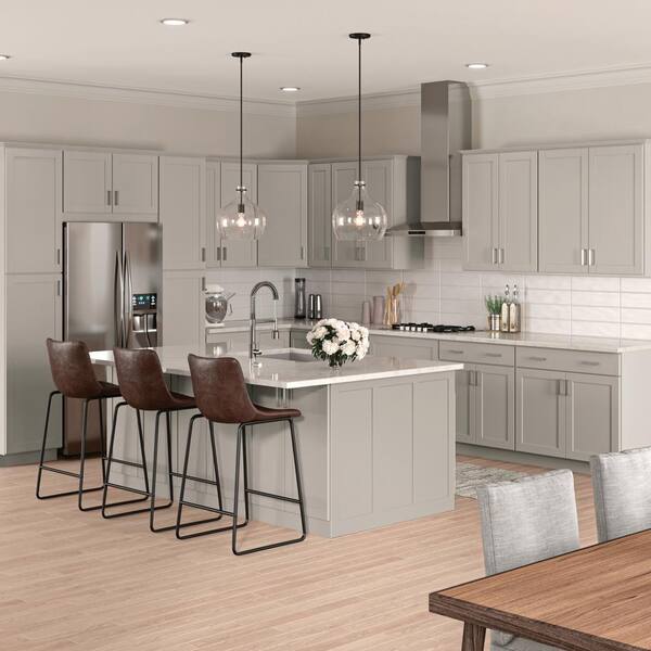 https://images.thdstatic.com/productImages/03196533-a171-4b7c-a893-4ef7b3332042/svn/gray-hampton-bay-assembled-kitchen-cabinets-f12b18r-fa_600.jpg