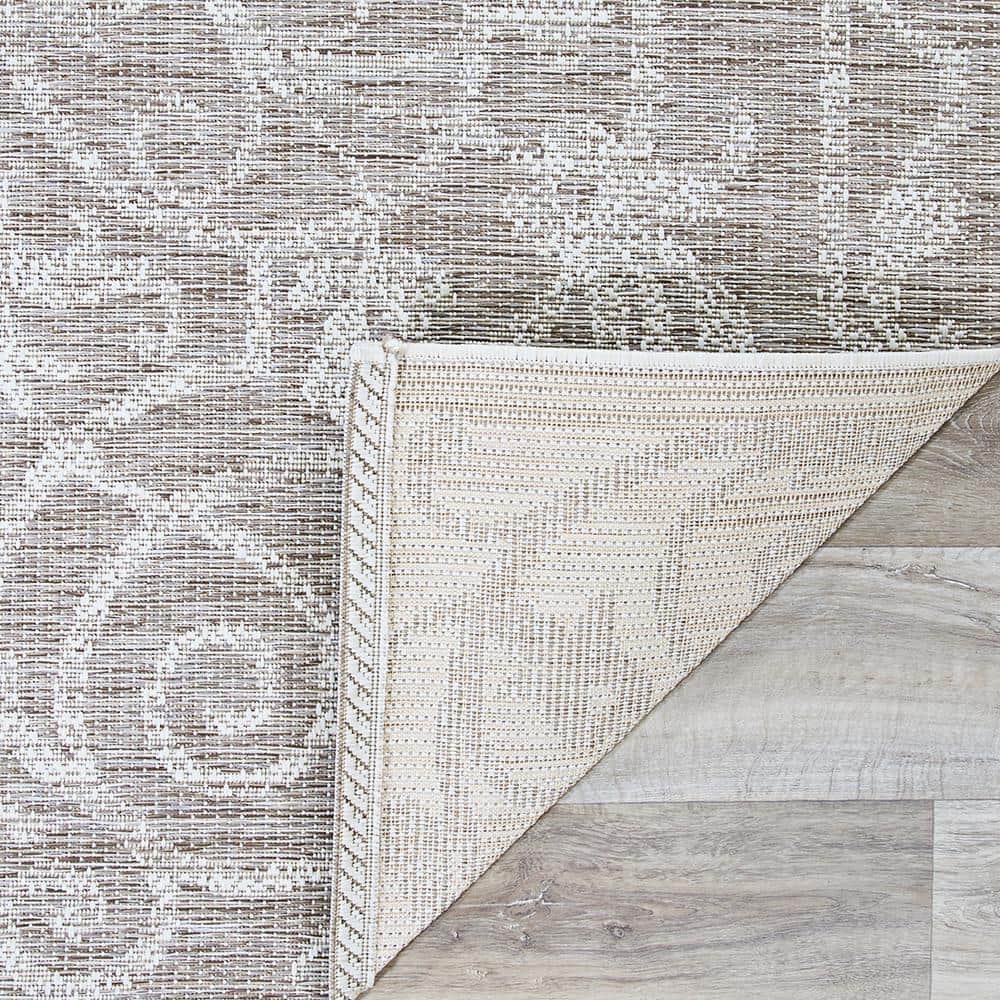 Cocoa Natural Geometric Flat-Woven Synthetic Area Rug - 7'6" x 10'9"