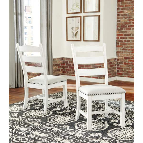 Signature DESIGN BY ASHLEY Valebeck White Polyester with Cushion
