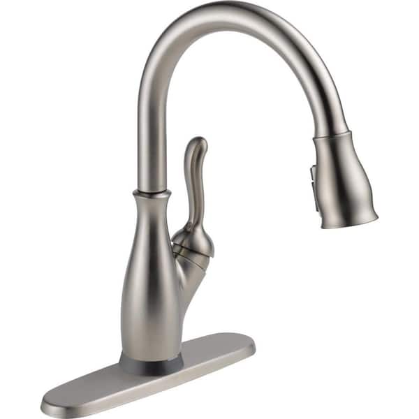 Delta Leland Single-Handle Pull-Down Sprayer Kitchen Faucet with Touch2O and ShieldSpray Technology in SpotShield Stainless