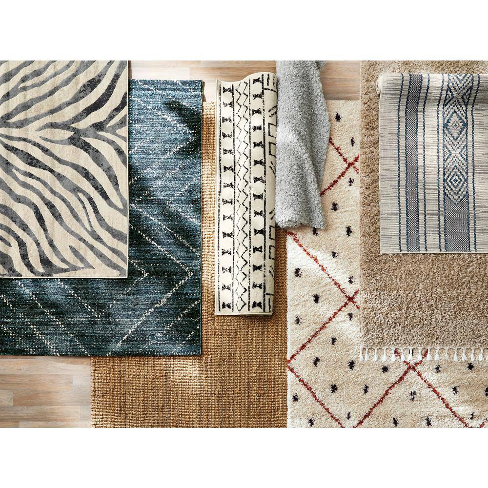Easy-Care Reversible Light Grey Faux Sheepskin Shag Rug 3' x 5'