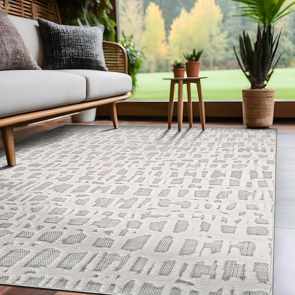 Cloudy Touch Grey/White 5 x 7 ft. Surreal Indoor Area Rug