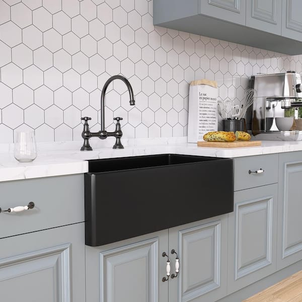 Unbranded - Ber 30 in. Apron Front Single Bowl Fireclay Farmhouse Kitchen Sink Black with Bottom Grid and Strainer