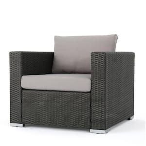 Rosen Gray Wicker Outdoor Patio Lounge Chair with Light Gray Cushions