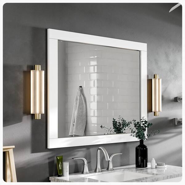 Design House Concord 24-in W x 31-in H White Rectangular Framed Bathroom Vanity Mirror