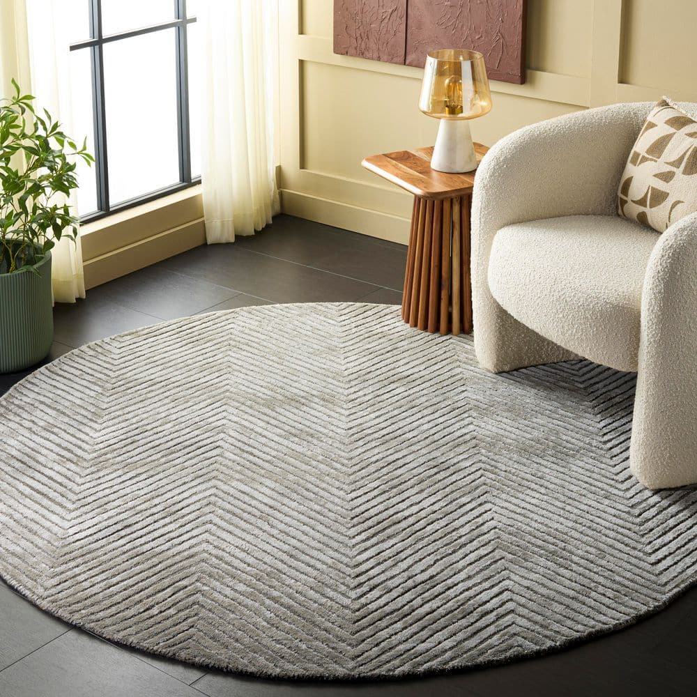Glamour 6 ft. x 6 ft. Round Silver Solid Color Chevron Area Rug price history on PriceWatchPro