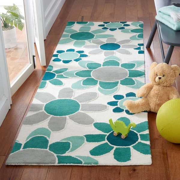 Kids 3 ft. x 8 ft. Ivory/Green Oversized Floral Runner Rug