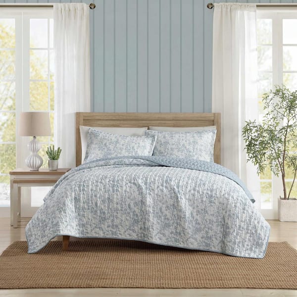 Laura Ashley Amberly 3-Piece Blue Polyester Seersucker Full/Queen Quilt Set