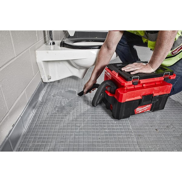 Milwaukee M18 FUEL PACKOUT 18-Volt Lithium-Ion Cordless 2.5 Gal. Wet/Dry  Vacuum and AIR-TIP Low-Profile Pivoting Brush Attachment 0970-20-49-90-2027  The Home Depot