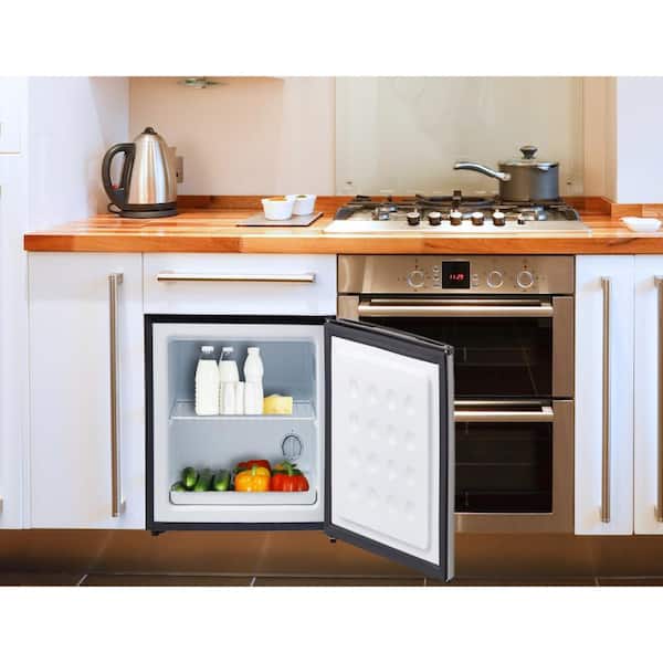 【Euma】Black inc FifryC Impecca 1.1 cu. ft. Mini Upright Freezer in Black FC-1110K