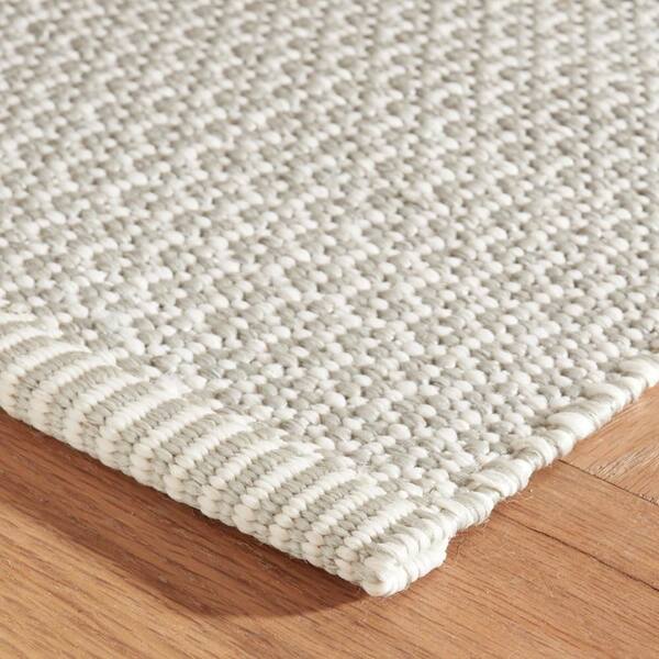 Finn Handwoven Platinum 2 ft. x 3 ft. Outdoor Area Rug