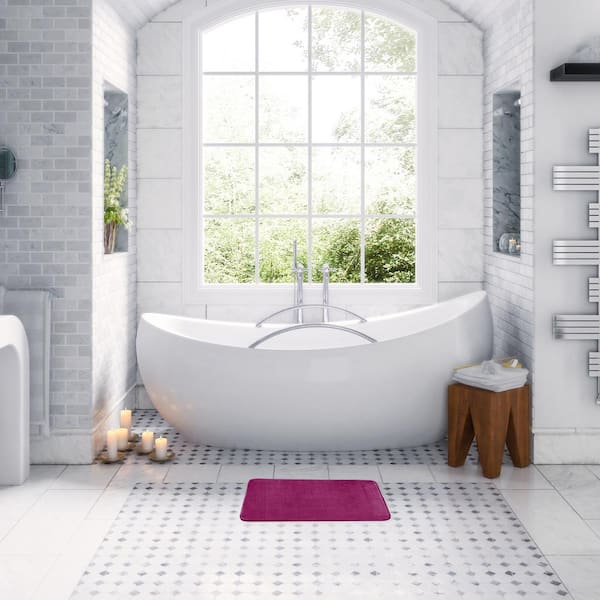 https://images.thdstatic.com/productImages/04259d6d-7081-474f-b32f-c00d940cf33c/svn/purple-bathroom-rugs-bath-mats-7703na170-c3_600.jpg