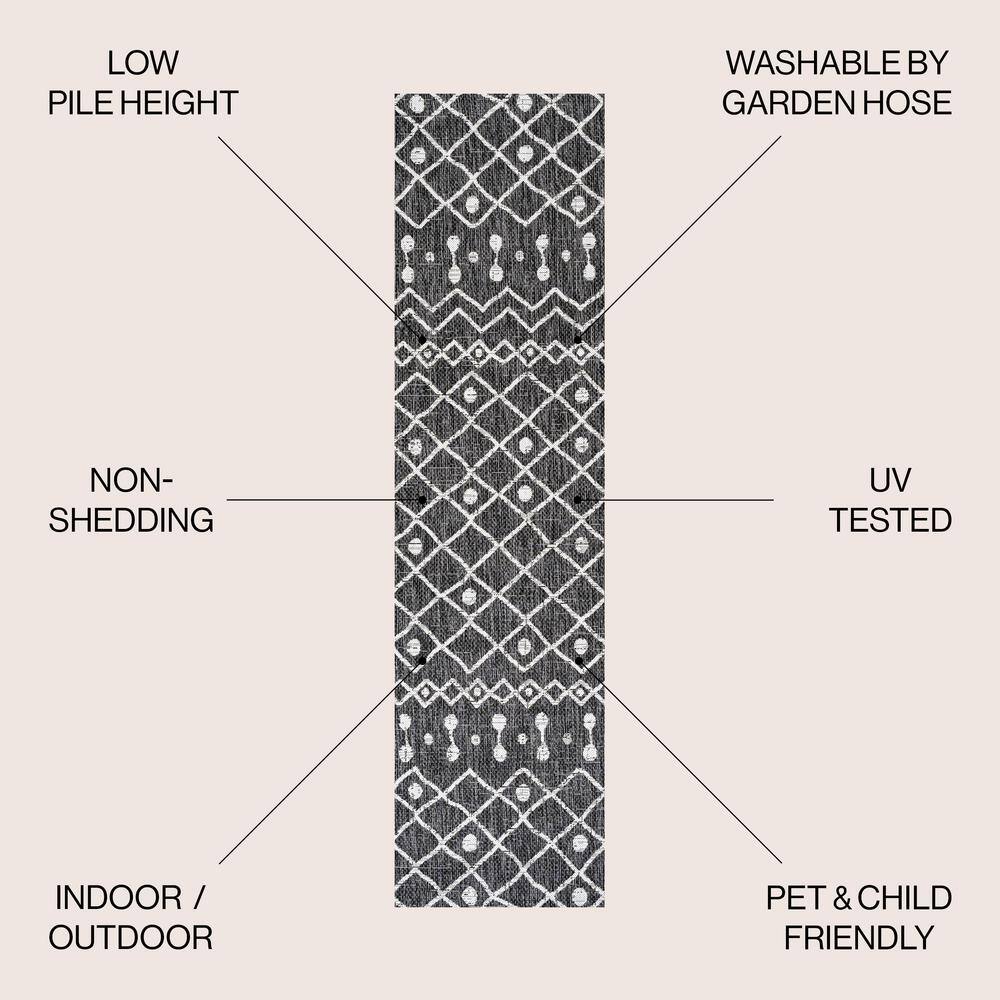 Black and Ivory Geometric Bohemian Indoor/Outdoor Rug
