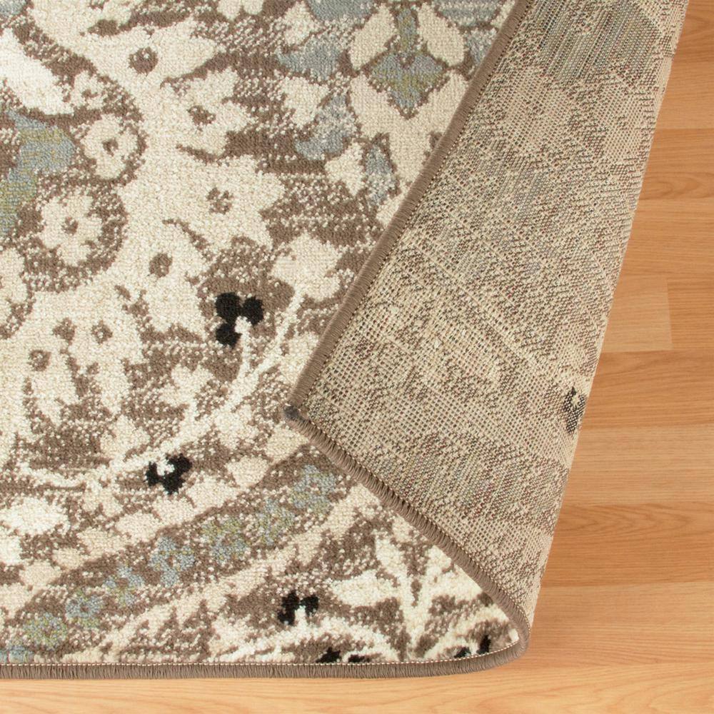 Elegant Light Blue Floral Synthetic Area Rug, 4' x 6'