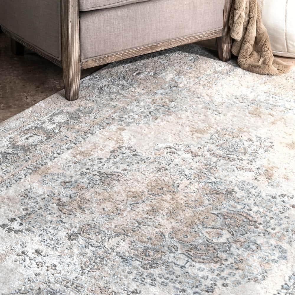 Silver and Beige Oriental Synthetic 4' x 6' Area Rug
